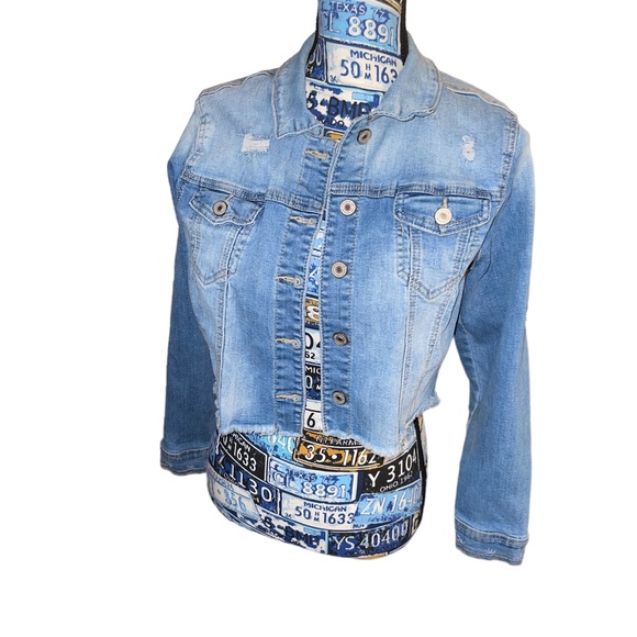 KanCan distressed cropped jean jacket - Picture 2 of 7